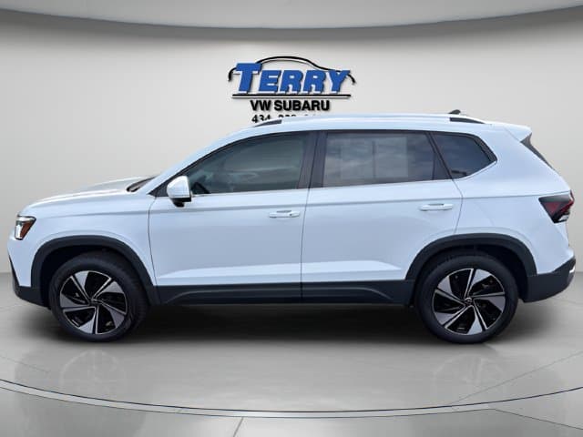 2025 Volkswagen Taos 1.5T SE Photo in Forest VA 24551