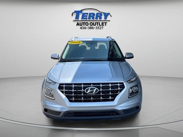 2025 Hyundai Venue SEL Photo in Lynchburg VA 24502