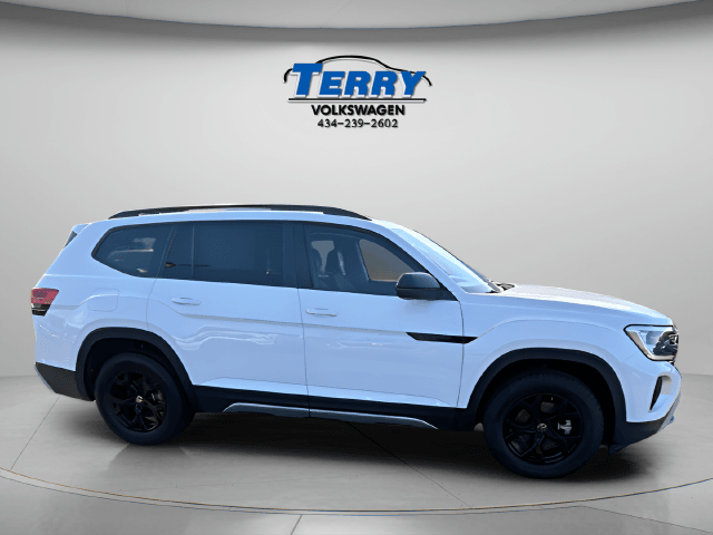 2025 Volkswagen Atlas 2.0T Peak Edition Photo in Lynchburg VA 24502