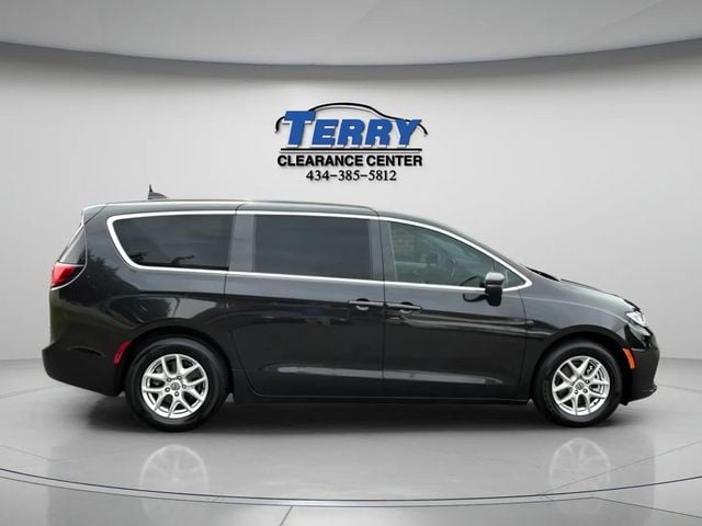 2023 Chrysler Pacifica Touring L Photo in Lynchburg VA 24502