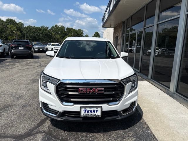 2024 GMC Terrain SLE Photo in Lynchburg VA 24502