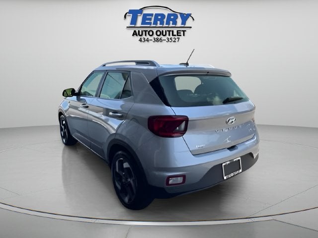 2025 Hyundai Venue SEL Photo in Lynchburg VA 24502