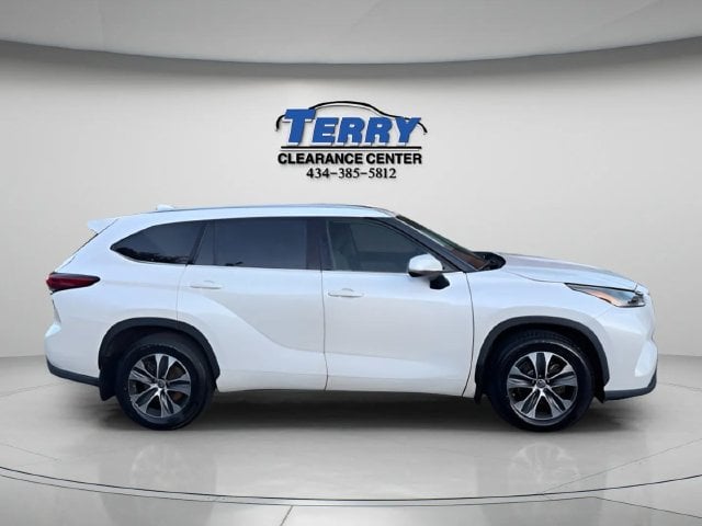 2021 Toyota Highlander XLE Photo in Lynchburg VA 24502