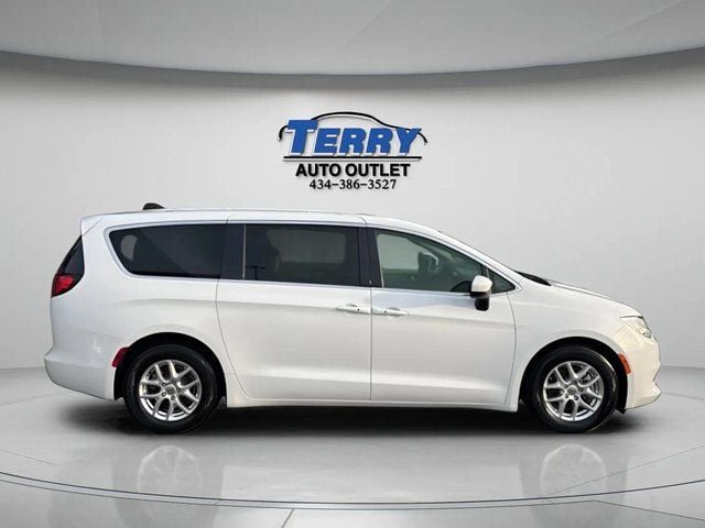 2022 Chrysler Voyager LX Photo in Lynchburg VA 24502