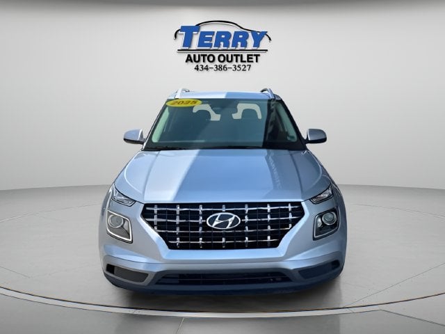 2025 Hyundai Venue SEL Photo in Lynchburg VA 24502