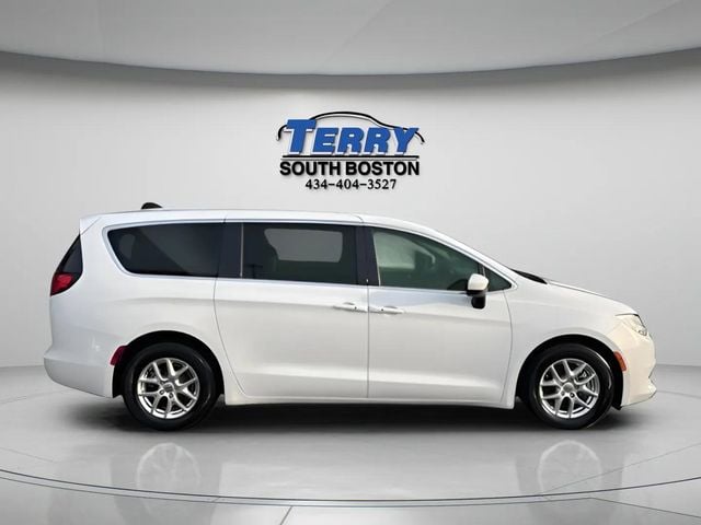 2022 Chrysler Voyager LX Photo in Boston VA 24592
