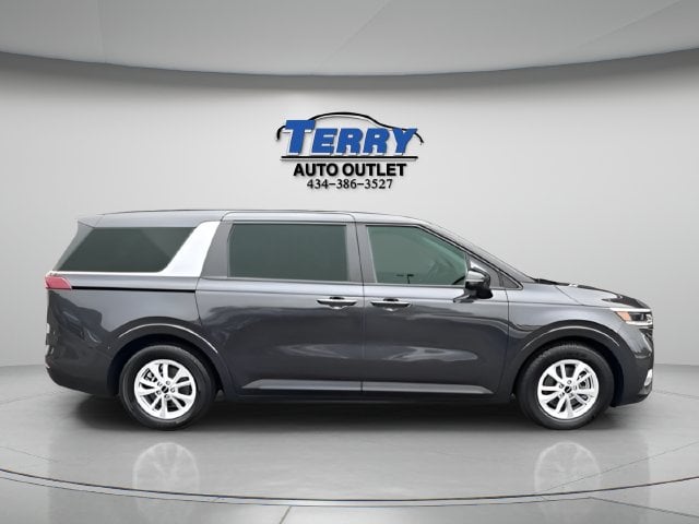 2024 Kia Carnival LX Photo in Lynchburg VA 24502