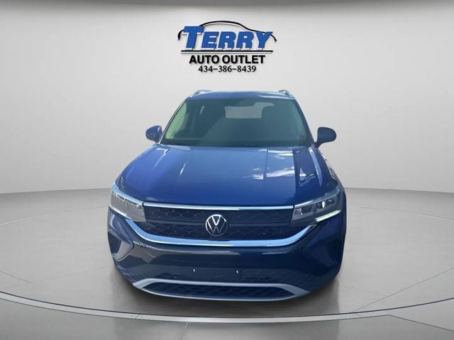 2024 Volkswagen Taos 1.5T SE Photo in Lynchburg VA 24502