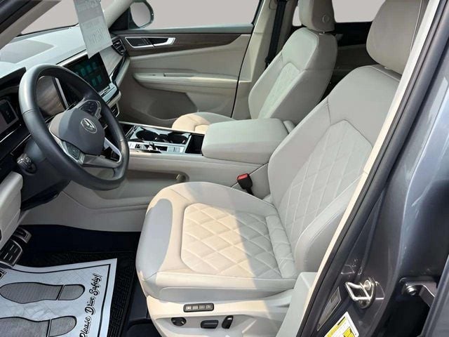 2025 Volkswagen Atlas 2.0T SEL Premium R-Line Photo in Lynchburg VA 24502