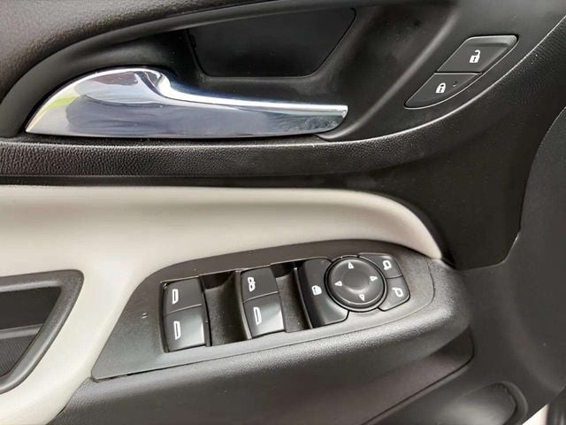 2021 Chevrolet Equinox LS Photo in Lynchburg VA 24502