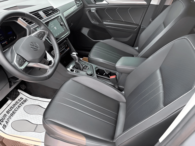 Pre-Owned 2023 Volkswagen Tiguan 2.0T SE - photo - 4