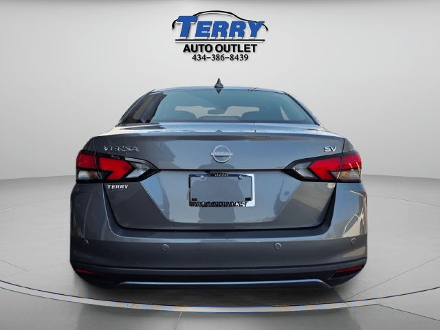 Pre-Owned 2023 Nissan Versa 1.6 SV - photo - 3