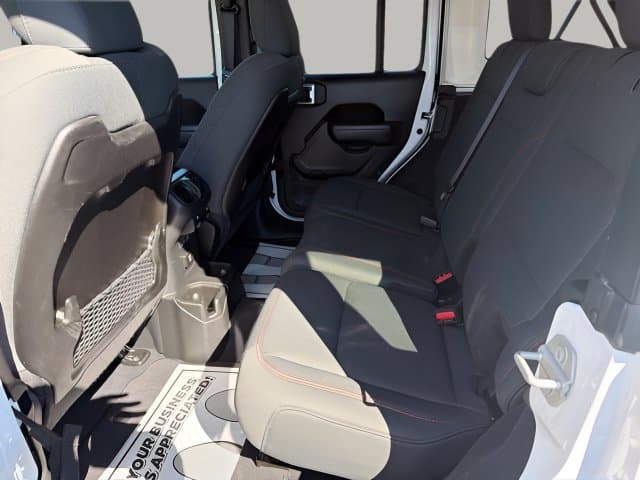 Pre-Owned 2025 Jeep Wrangler Rubicon - photo - 5