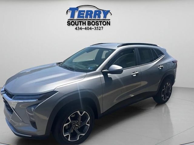 Pre-Owned 2025 Chevrolet Trax LT - photo - 2