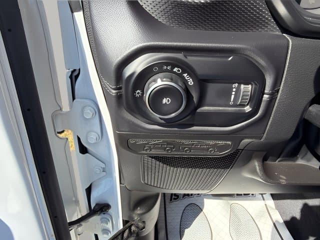 Pre-Owned 2025 Jeep Wrangler Rubicon - photo - 14