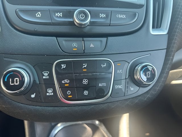 Pre-Owned 2023 Chevrolet Malibu LT - photo - 12