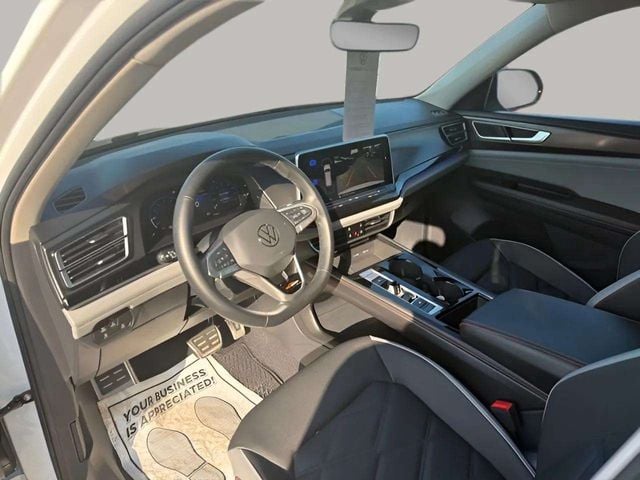 Pre-Owned 2025 Volkswagen Atlas 2.0T Peak Edition - photo - 3