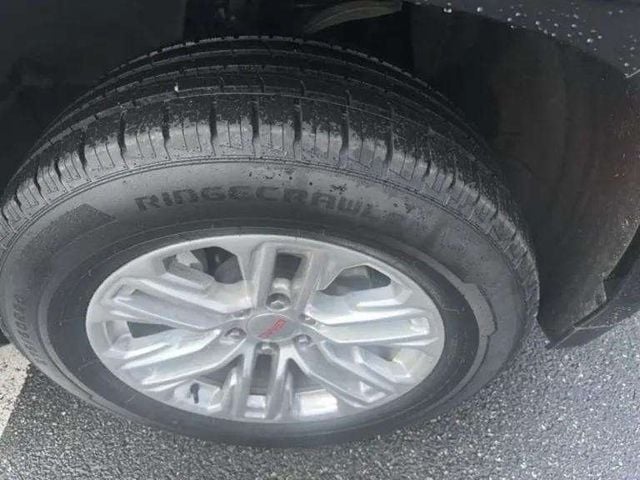 Pre-Owned 2024 GMC Yukon SLT - photo - 18