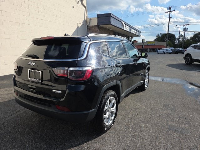Pre-Owned 2024 Jeep Compass Latitude - photo - 5
