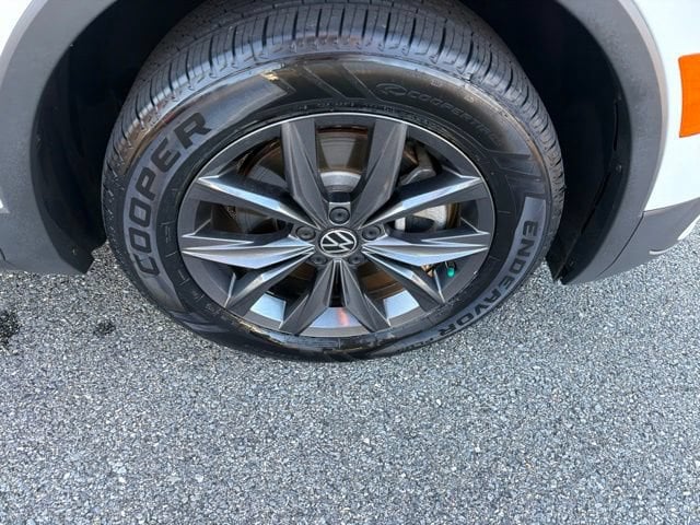Pre-Owned 2022 Volkswagen Tiguan 2.0T SE - photo - 23
