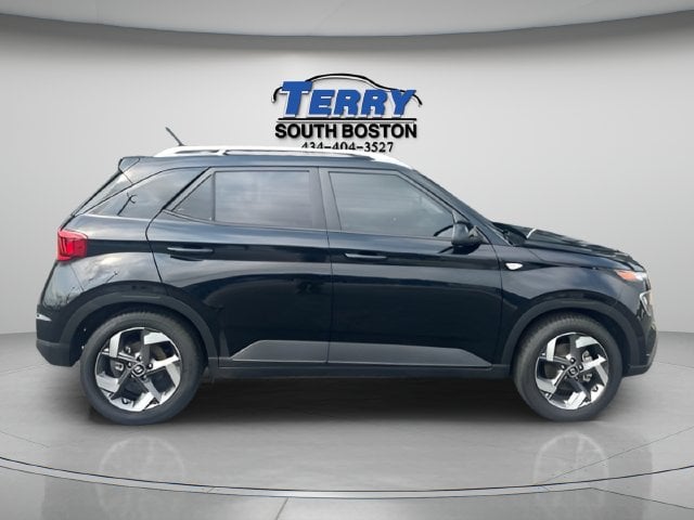 Pre-Owned 2023 Hyundai Venue SEL - photo - 0