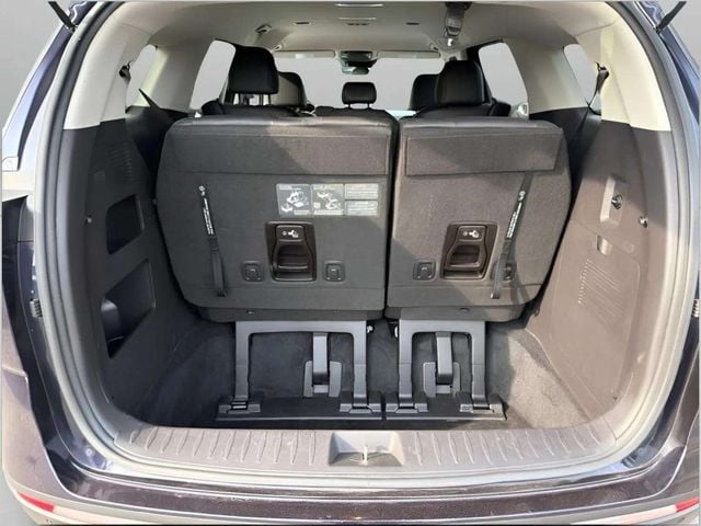Pre-Owned 2024 Kia Carnival LX - photo - 5