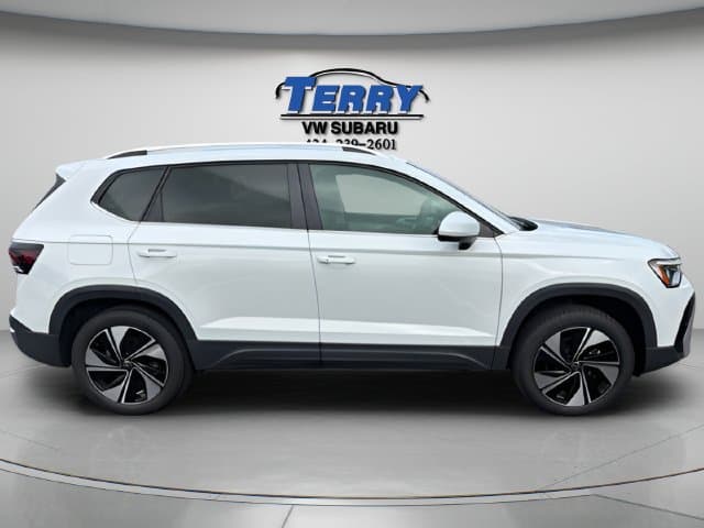 Pre-Owned 2025 Volkswagen Taos 1.5T SE - photo - 0