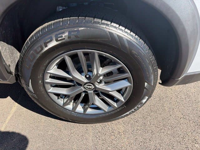 Pre-Owned 2024 Nissan Rogue S - photo - 28