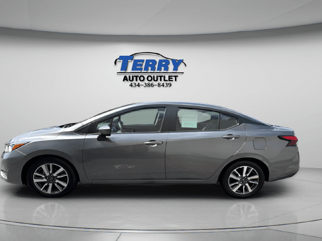 Pre-Owned 2023 Nissan Versa 1.6 SV - photo - 2