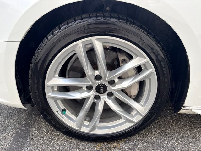 Pre-Owned 2024 Audi A4 45 S line Premium Plus - photo - 10