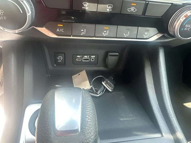 Pre-Owned 2024 Nissan Sentra SV - photo - 6