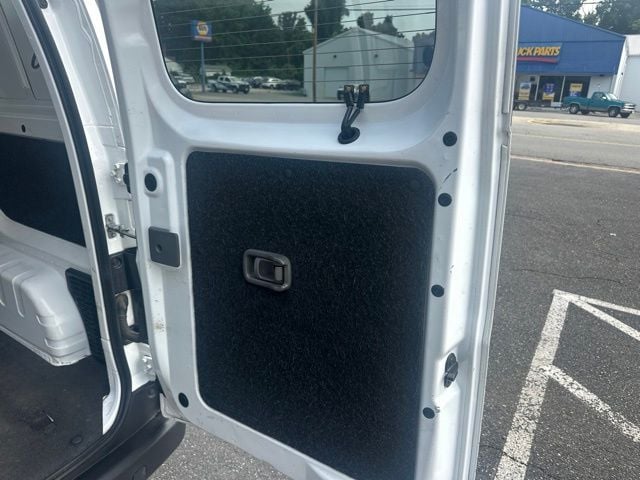 Pre-Owned 2021 Nissan NV200 S - photo - 4