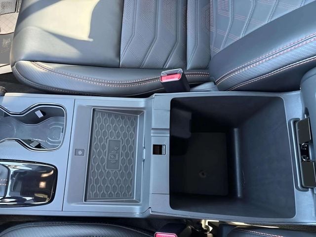 Pre-Owned 2025 Nissan Frontier PRO-4X - photo - 27