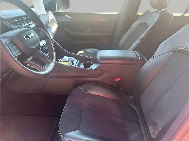 Pre-Owned 2025 Jeep Grand Cherokee Altitude - photo - 13