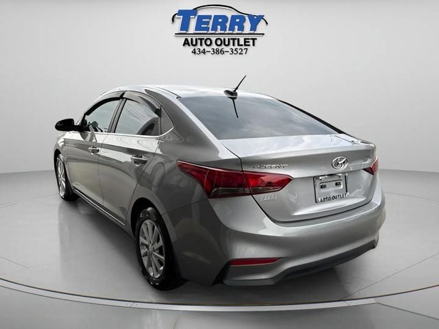 Pre-Owned 2022 Hyundai Accent SEL - photo - 4