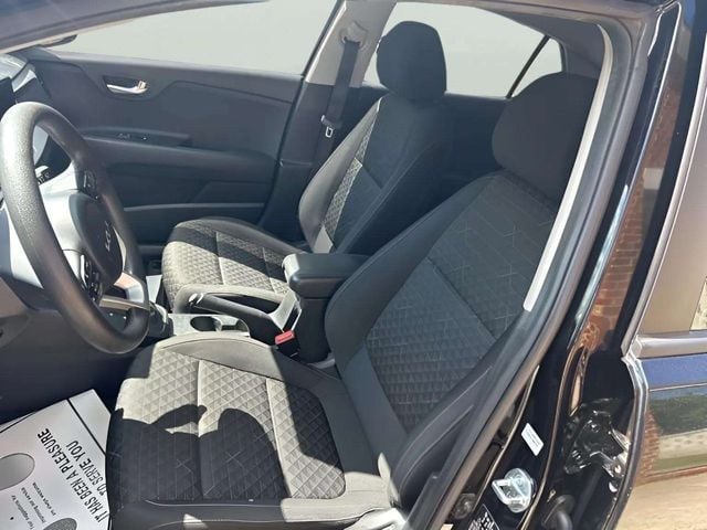 Pre-Owned 2023 Kia Rio S - photo - 8