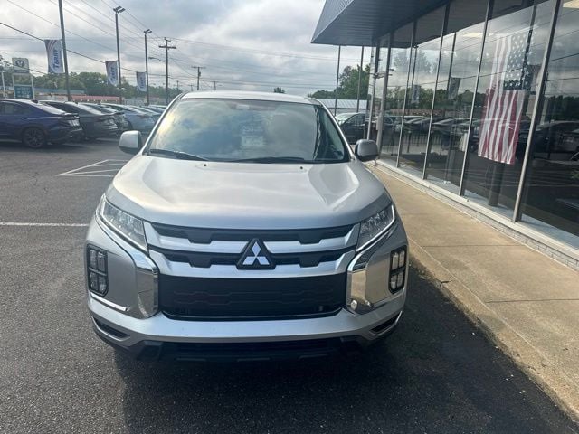 Pre-Owned 2025 Mitsubishi Outlander Sport 2.0 ES - photo - 1