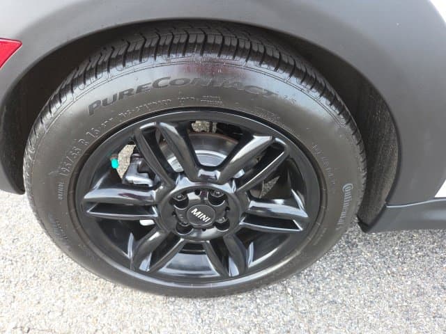 Pre-Owned 2015 MINI Cooper Base - photo - 9