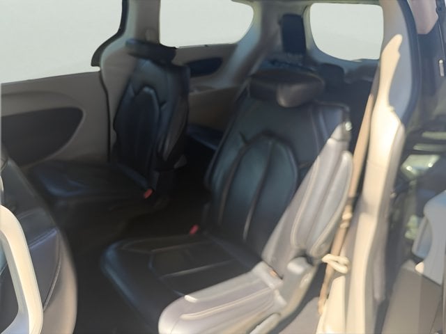 Pre-Owned 2022 Chrysler Pacifica Touring L - photo - 7