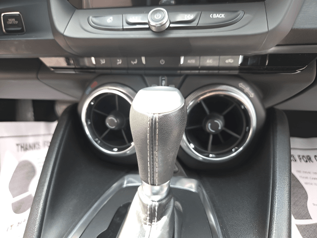 Pre-Owned 2019 Chevrolet Camaro 1LT - photo - 19