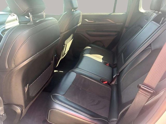 Pre-Owned 2025 Jeep Grand Cherokee Altitude - photo - 14