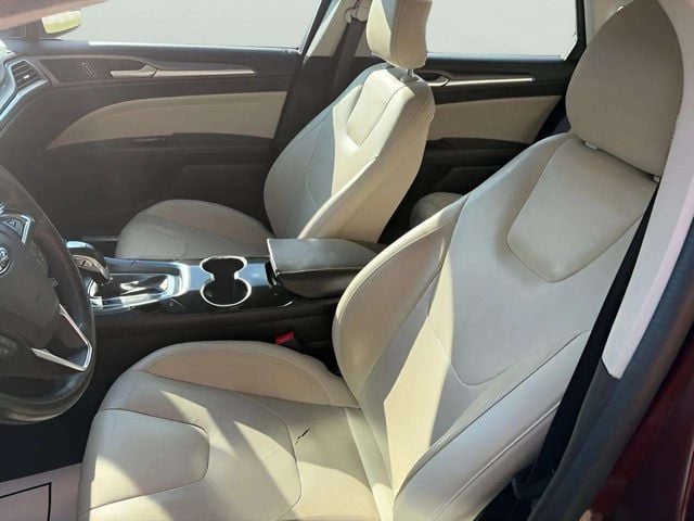 Pre-Owned 2016 Ford Fusion Hybrid Titanium - photo - 9