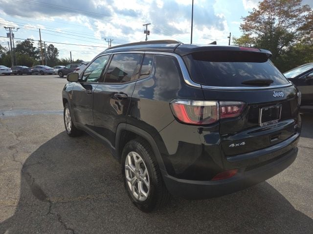 Pre-Owned 2024 Jeep Compass Latitude - photo - 3