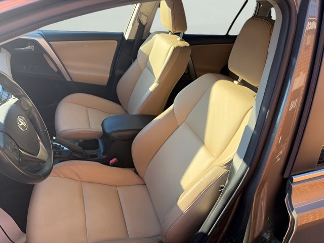 Pre-Owned 2015 Toyota RAV4 Limited - photo - 8