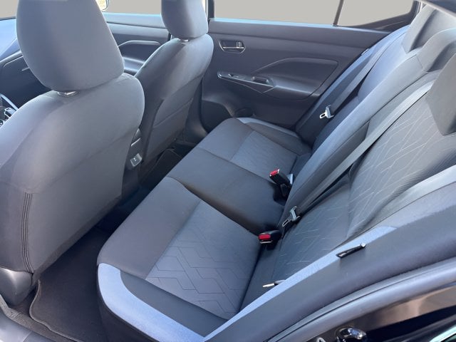Pre-Owned 2023 Nissan Versa 1.6 SV - photo - 14