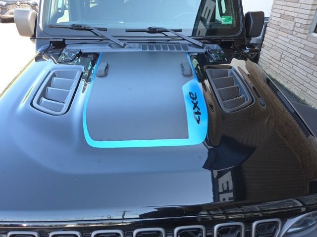 Pre-Owned 2024 Jeep Wrangler Rubicon 4xe - photo - 22