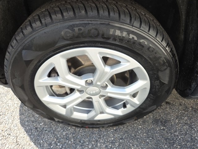 Pre-Owned 2024 Jeep Compass Latitude - photo - 9