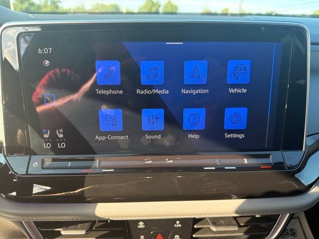 Pre-Owned 2025 Volkswagen Atlas 2.0T Peak Edition - photo - 17