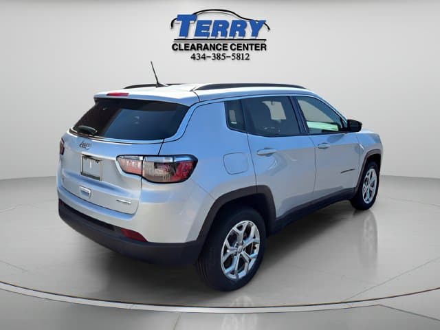 Pre-Owned 2024 Jeep Compass Latitude - photo - 4
