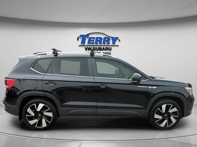 Pre-Owned 2024 Volkswagen Taos 1.5T SEL - photo - 0